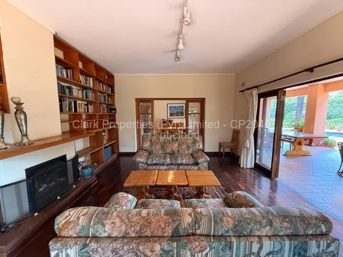 4 Bedroom House to Rent in Alexandra Park