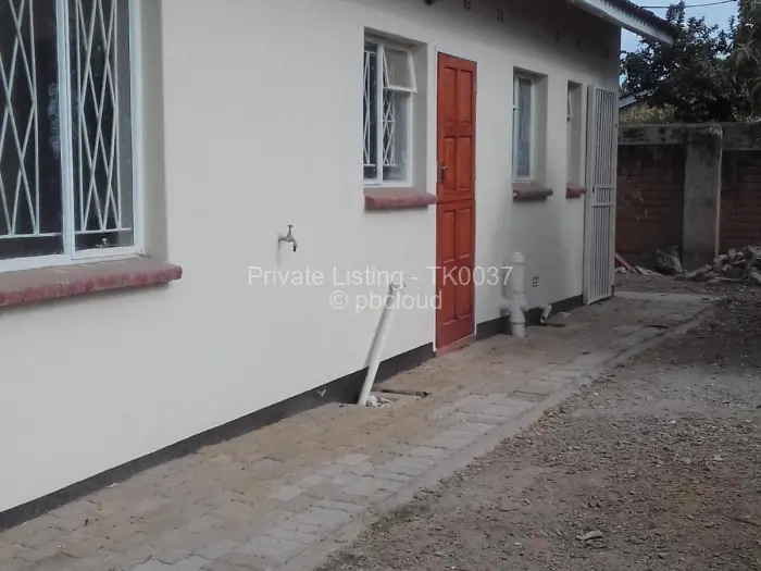 2 Bedroom Cottage/Garden Flat to Rent in The Grange, Harare
