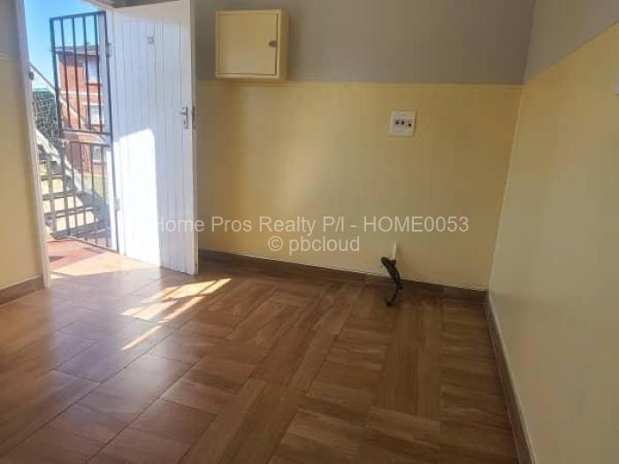 Flat/Apartment to Rent in Mabelreign, Harare