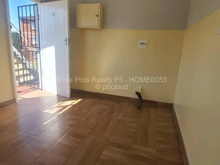 Flat/Apartment to Rent in Mabelreign, Harare