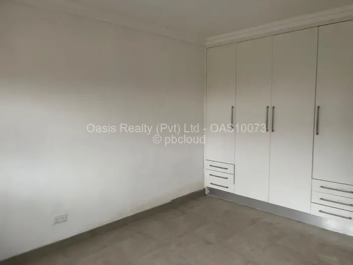 5 Bedroom House for Sale in Madokero Estates, Harare