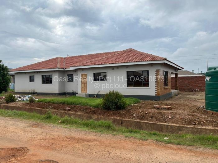 5 Bedroom House for Sale in Madokero Estates, Harare