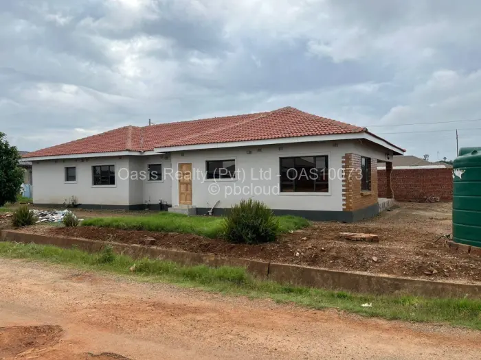 5 Bedroom House for Sale in Madokero Estates, Harare