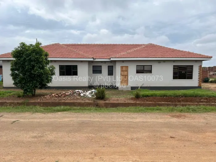 5 Bedroom House for Sale in Madokero Estates, Harare