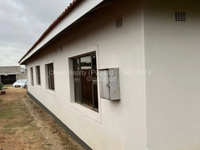 5 Bedroom House for Sale in Madokero Estates, Harare