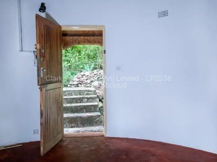 1 Bedroom Cottage/Garden Flat to Rent in Monavale