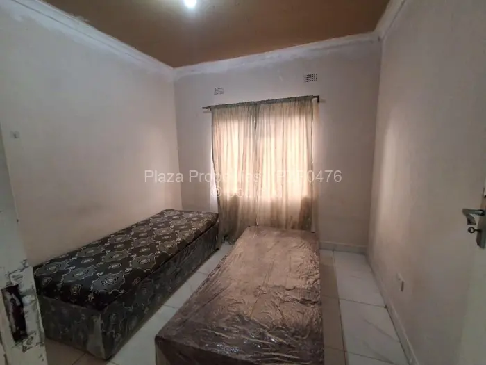 12 Bedroom House for Sale in Adelaide Pk Gweru, Gweru