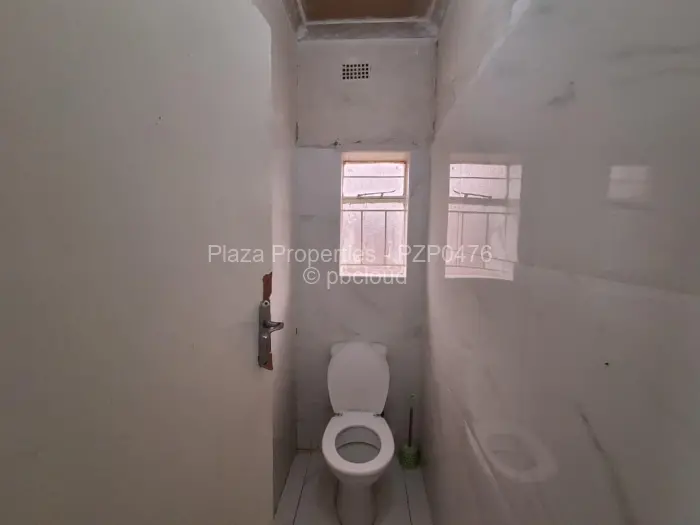 12 Bedroom House for Sale in Adelaide Pk Gweru, Gweru