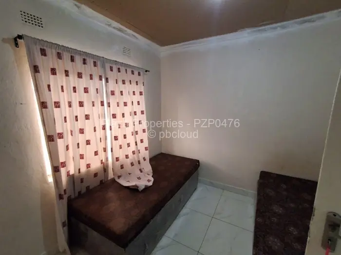 12 Bedroom House for Sale in Adelaide Pk Gweru, Gweru