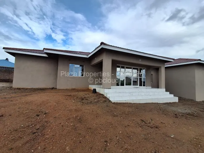 12 Bedroom House for Sale in Adelaide Pk Gweru, Gweru