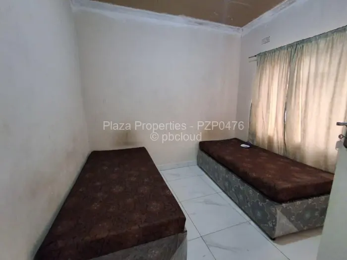 12 Bedroom House for Sale in Adelaide Pk Gweru, Gweru