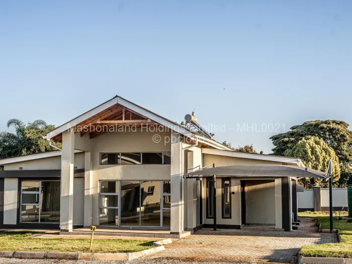 Townhouse/Cluster to Rent in Westgate, Harare