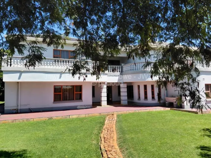 5 Bedroom House to Rent in Mount Pleasant Heights, Harare