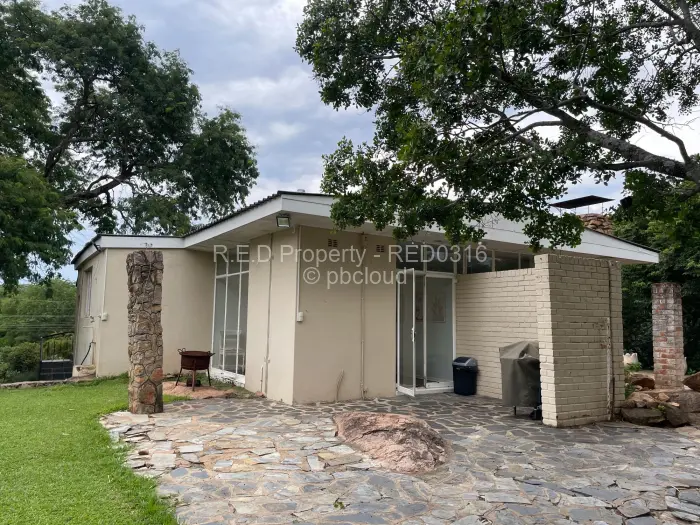 4 Bedroom House for Sale in Burnside, Bulawayo