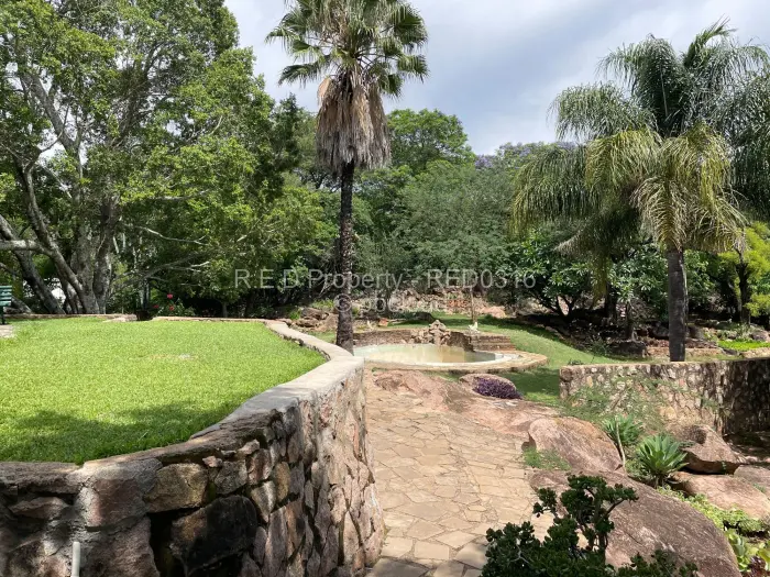 4 Bedroom House for Sale in Burnside, Bulawayo