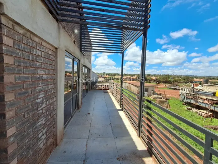 Retail/Shop to Rent in Hatcliffe, Harare