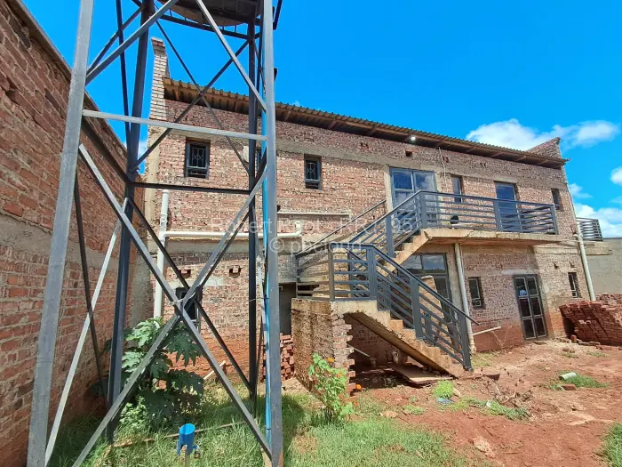 Retail/Shop to Rent in Hatcliffe, Harare