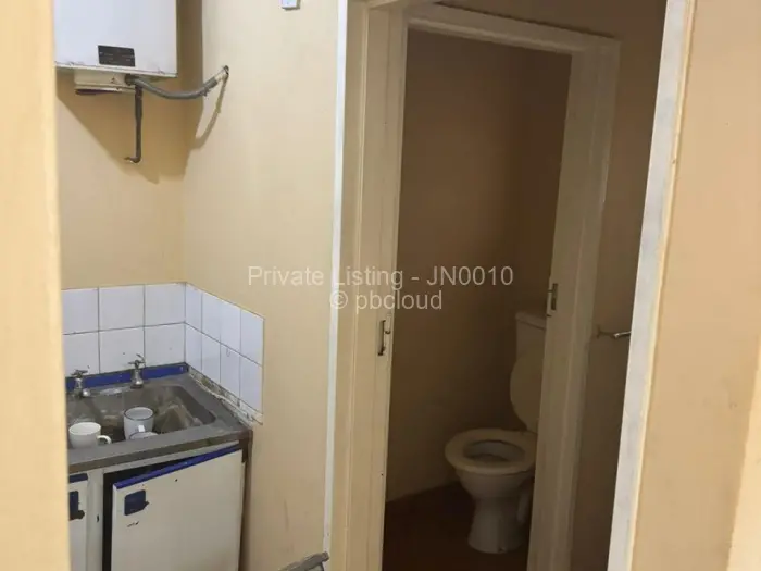 Warehouse/Industrial to Rent in Graniteside, Harare