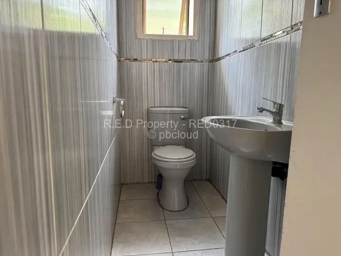 4 Bedroom House for Sale in Famona, Bulawayo