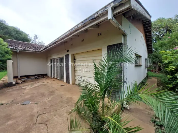 5 Bedroom House for Sale in Kadoma, Kadoma