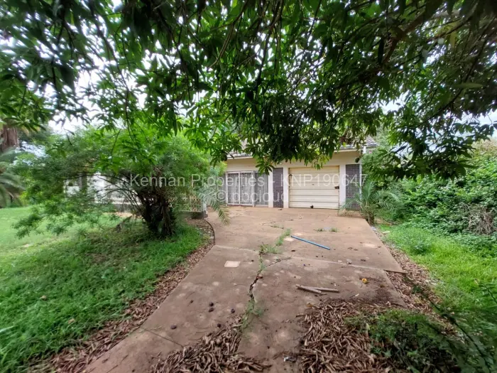 5 Bedroom House for Sale in Kadoma, Kadoma