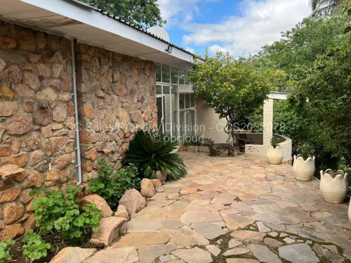 4 Bedroom House for Sale in Burnside, Bulawayo