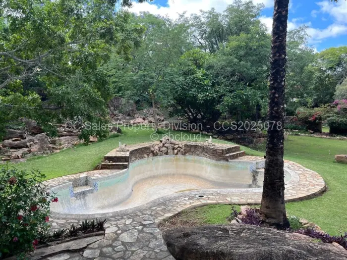 4 Bedroom House for Sale in Burnside, Bulawayo