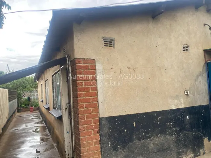 4 Bedroom House for Sale in Glen View, Harare