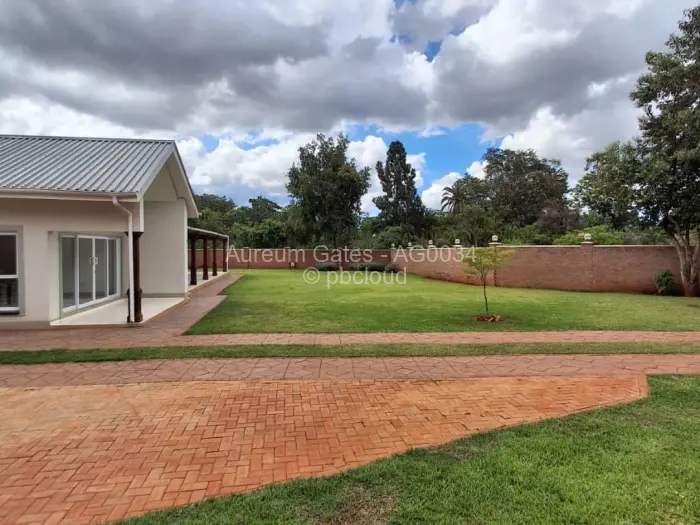 4 Bedroom House to Rent in Borrowdale, Harare