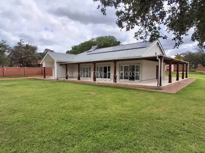 4 Bedroom House to Rent in Borrowdale, Harare