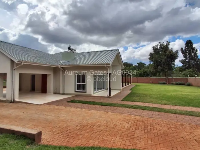 4 Bedroom House to Rent in Borrowdale, Harare