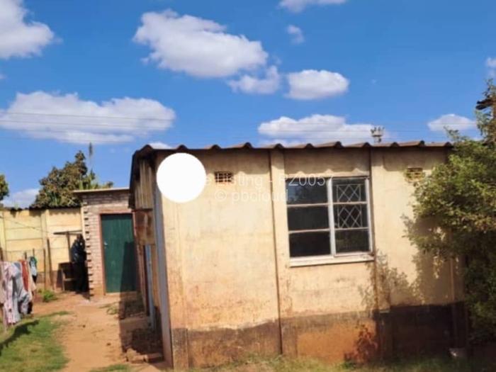 House for Sale in Dzivarasekwa, Harare