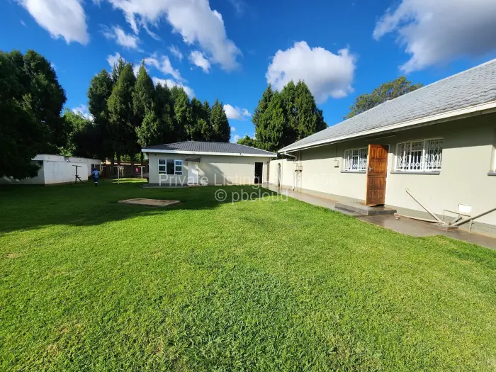 6 Bedroom House to Rent in Mount Pleasant, Harare