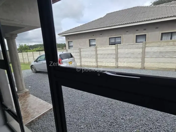 Townhouse/Cluster to Rent in Strathaven, Harare