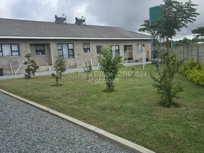 Townhouse/Cluster to Rent in Strathaven, Harare