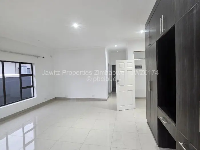 Townhouse/Cluster to Rent in Adylinn, Harare