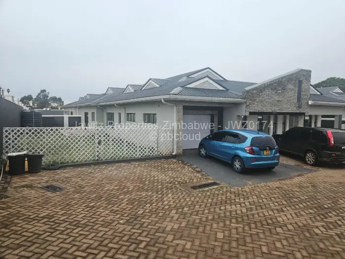 Townhouse/Cluster to Rent in Adylinn, Harare