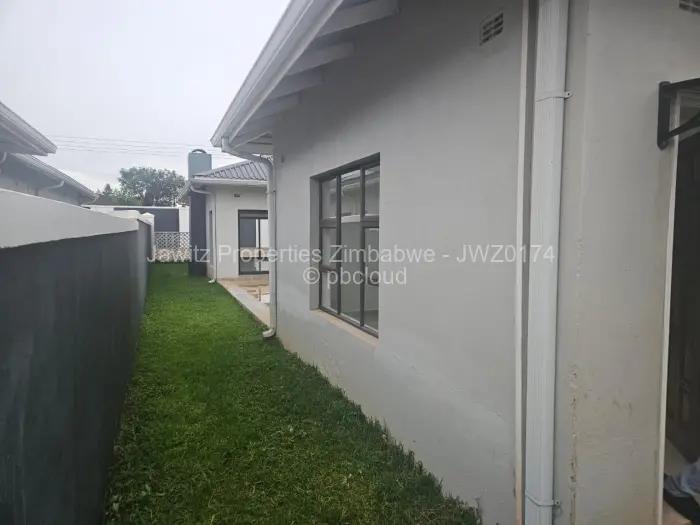 Townhouse/Cluster to Rent in Adylinn, Harare
