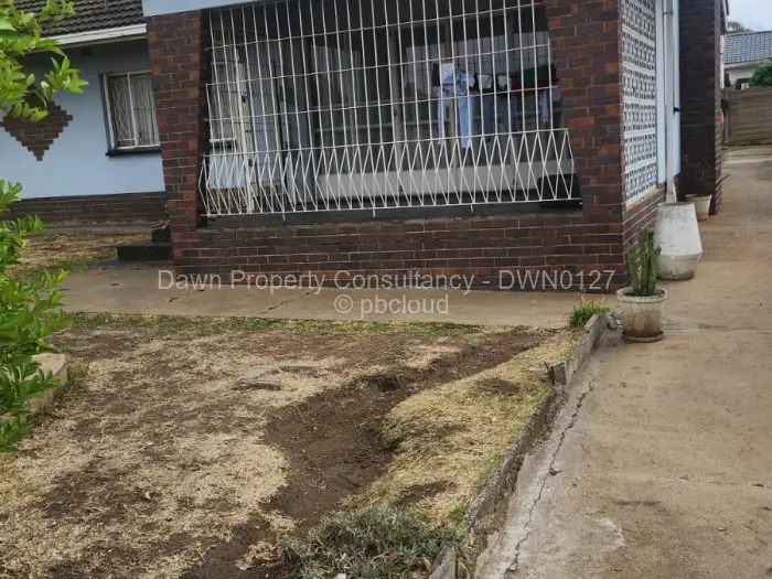 3 Bedroom House to Rent in Mabelreign, Harare