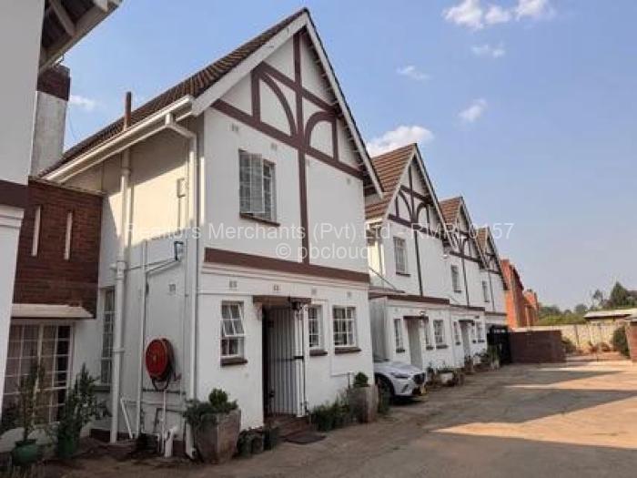Townhouse/Cluster to Rent in Borrowdale, Harare