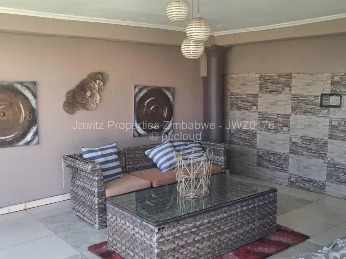 5 Bedroom House to Rent in Sandton Park