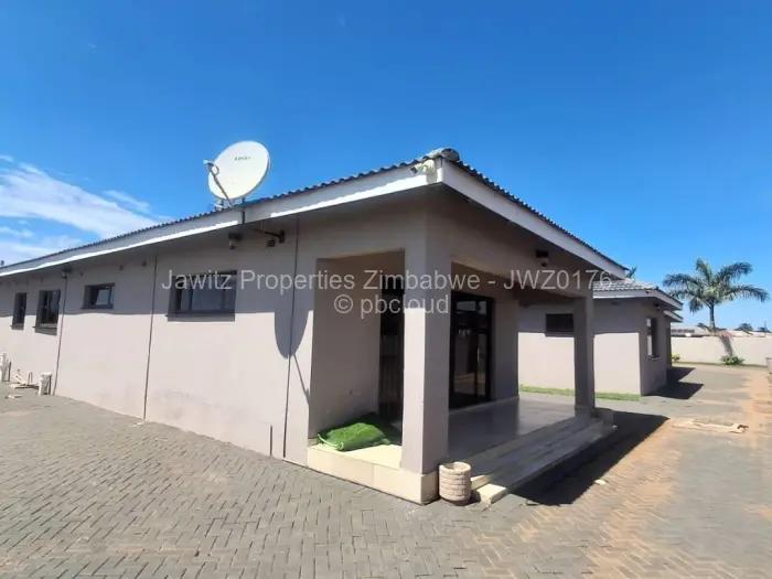 5 Bedroom House to Rent in Sandton Park