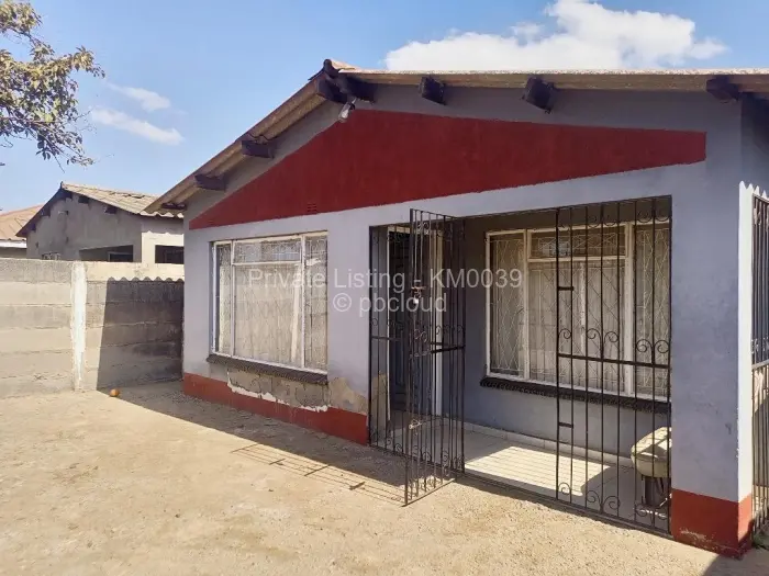 4 Bedroom House for Sale in Warren Park, Harare