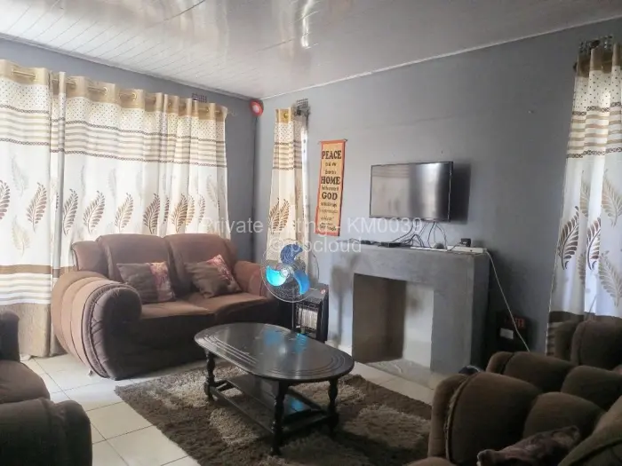 4 Bedroom House for Sale in Warren Park, Harare