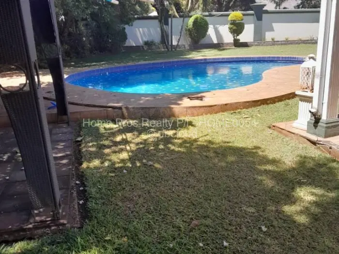 5 Bedroom House for Sale in Alexandra Park, Harare