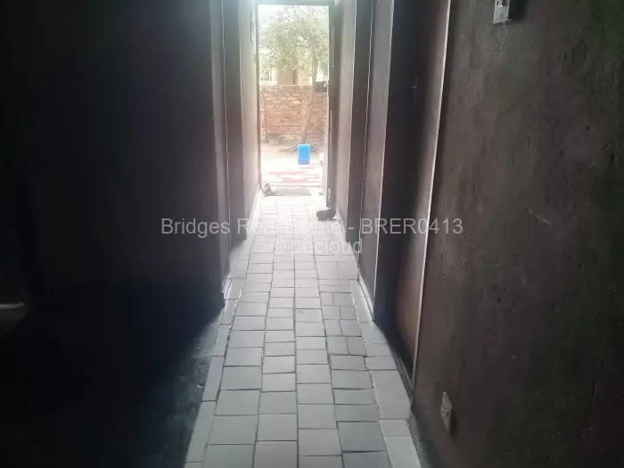 5 Bedroom House for Sale in Budiriro, Harare