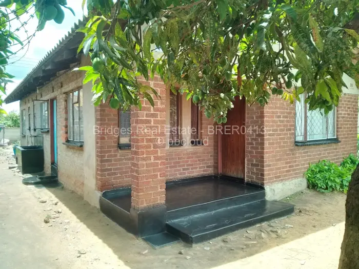 5 Bedroom House for Sale in Budiriro, Harare