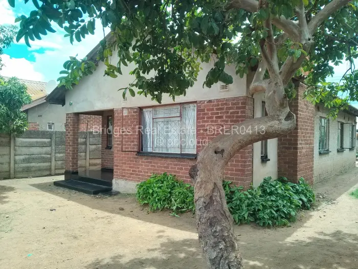5 Bedroom House for Sale in Budiriro, Harare