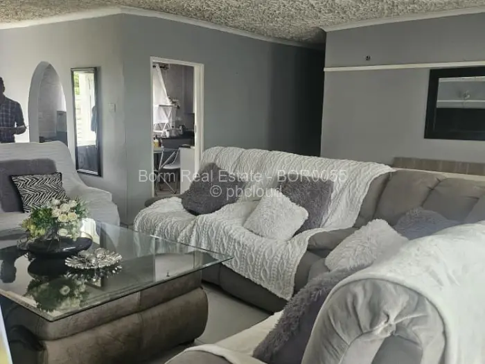 2 Bedroom Cottage/Garden Flat for Sale in Vainona, Harare