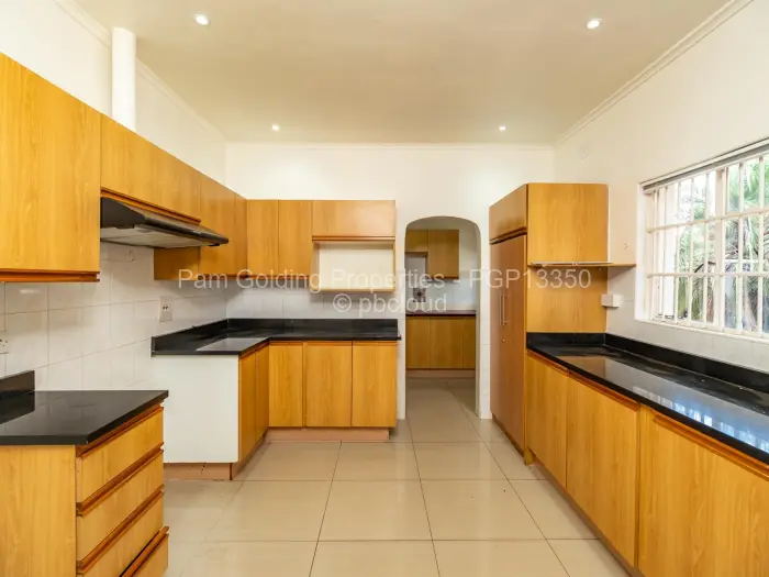 5 Bedroom House for Sale in Gunhill, Harare